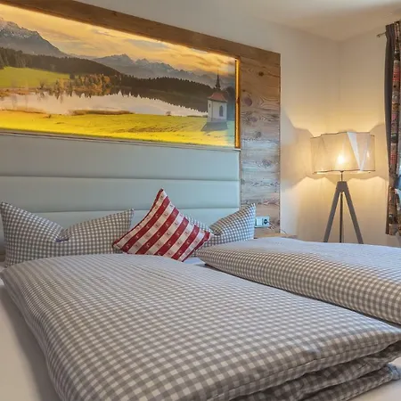 Boutique Beim Lipp - Restaurant & 3* Roßhaupten