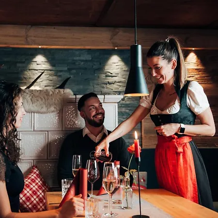 Boutique Beim Lipp - Restaurant & 3* Roßhaupten